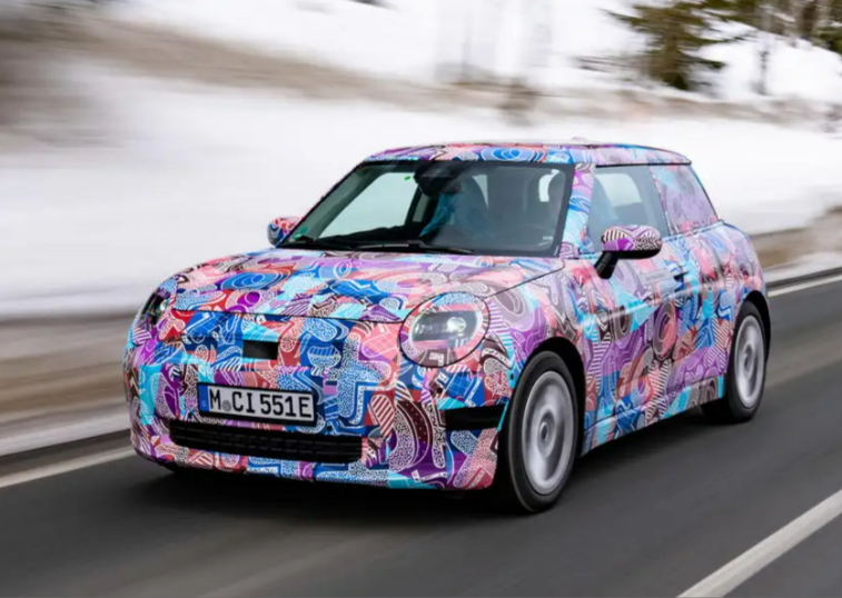 mini cooper electric car 2023